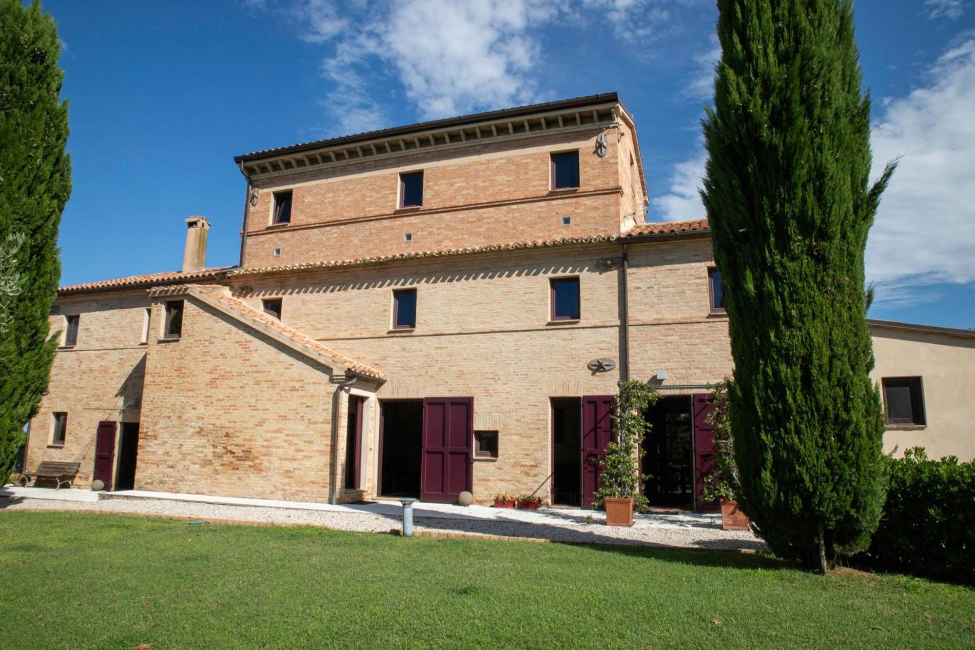 Casali Marchigiani - Ville Vacanza Private Con Piscina Ostra Exterior foto